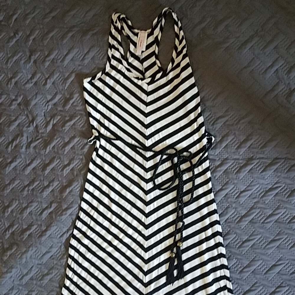 Maxi Dress - Picture 2 of 4